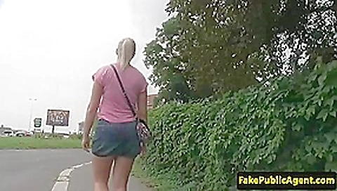 Pulled euro giving head in public