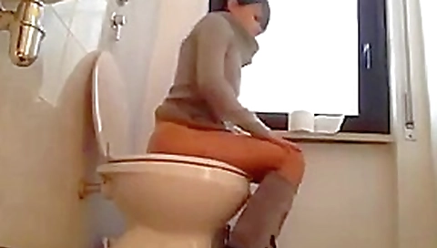 Toilet Girl #4
