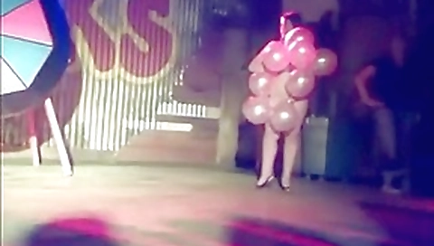 Stripping game girl gets fully naked on stage