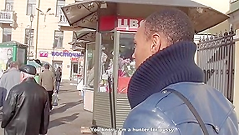 Fucking and oral pleasure in public washroom