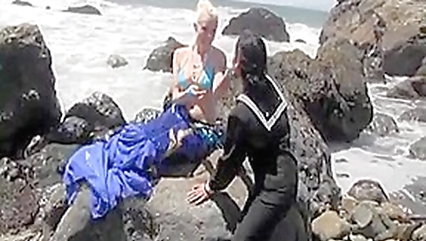 la chica y la sirena