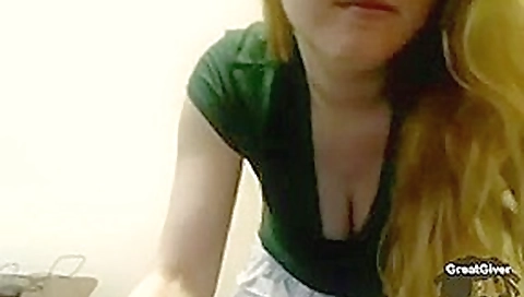 Handsome hottie with big tits caught jilling off